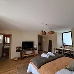 Allee Des Noyers Bed & Breakfast 3*