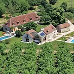 Allee Des Noyers