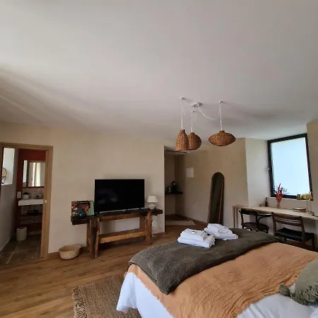 Allée Des Noyers Couette-café 3*