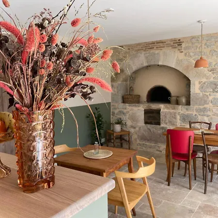 Allée Des Noyers Couette-café